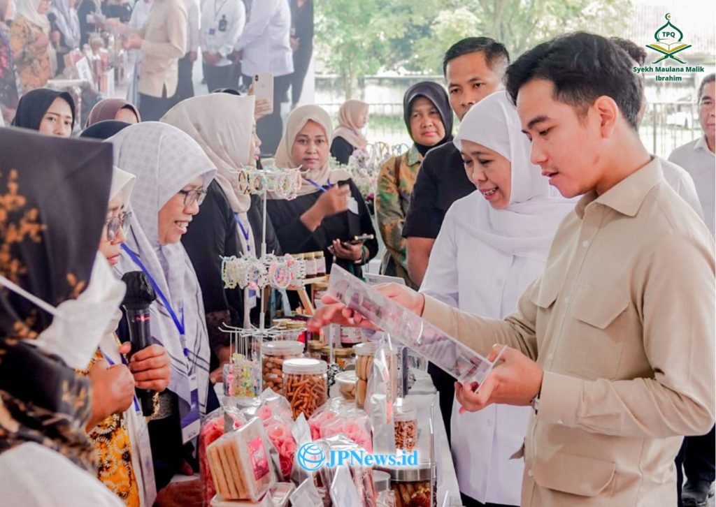 Gubernur Khofifah Dampingi Wapres