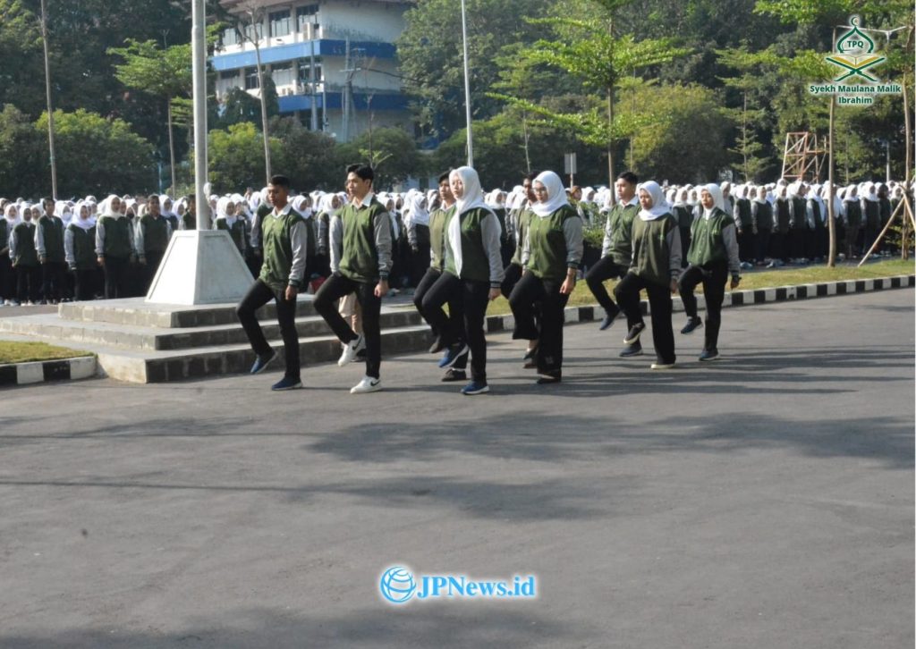 Mahasiswa KKN UPN